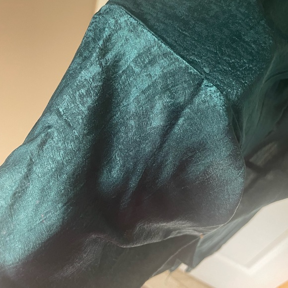 Emerald Dress from Lulu’s. EUC - Picture 3 of 7